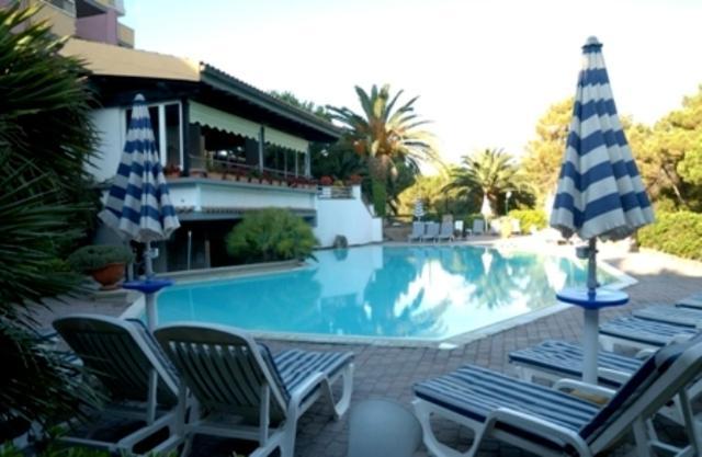 Hotel Principe Principina a Mare Ngoại thất bức ảnh