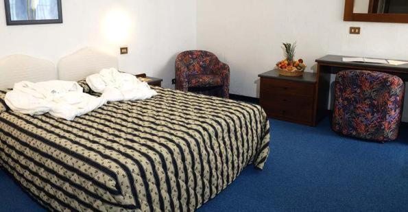 Hotel Principe Principina a Mare Ngoại thất bức ảnh